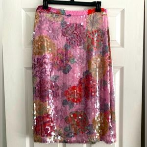 STUNNING NEW WITH TAGS SEQUINED FUN SKIRT! SIZE 6.